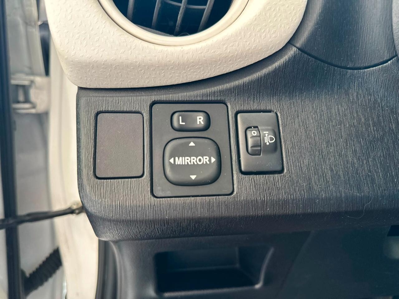 Toyota Yaris 1.0 5 porte Lounge 2014