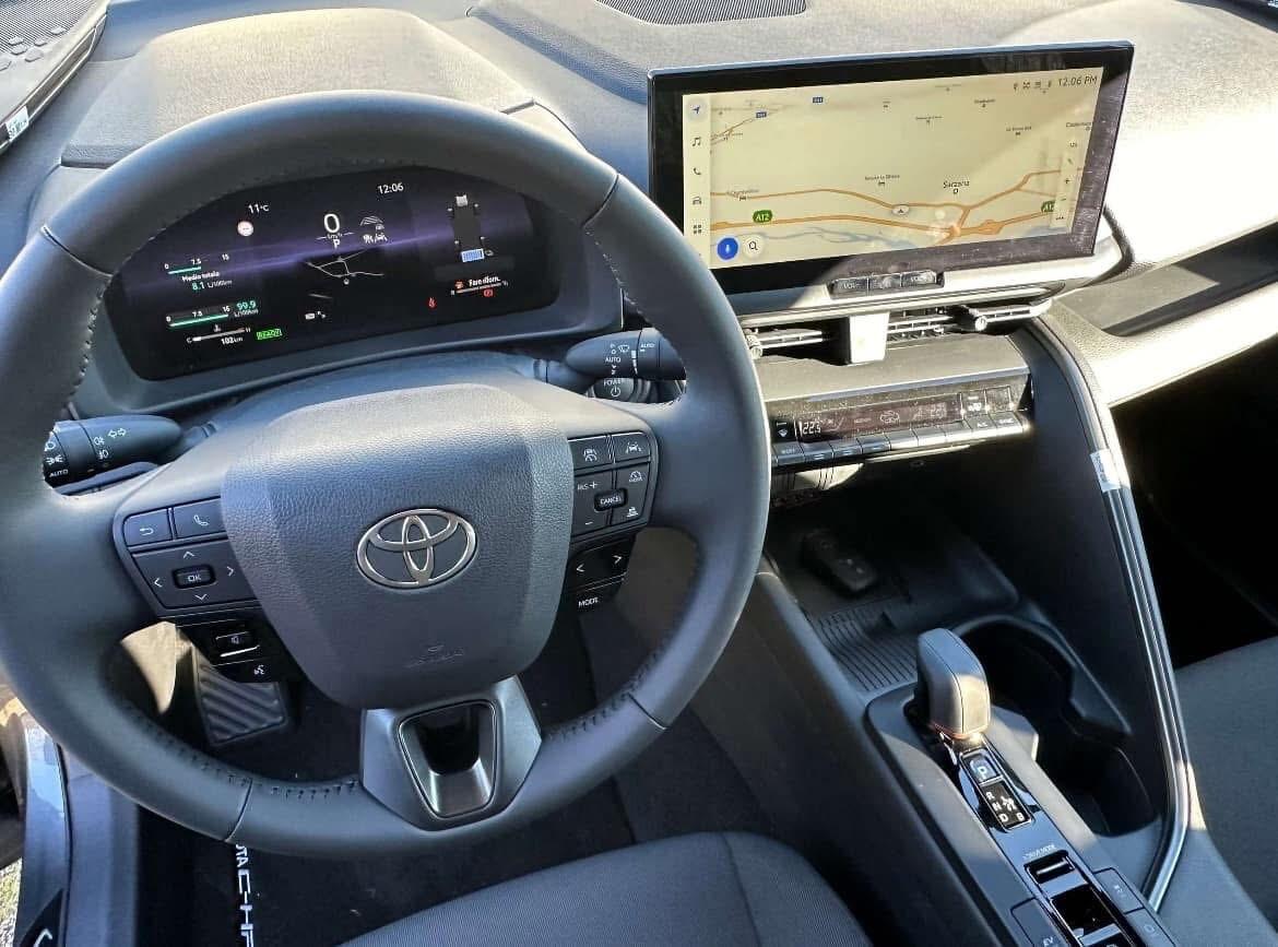 Toyota C-HR 2.0 HV Trend AUTO A NOLEGGIO