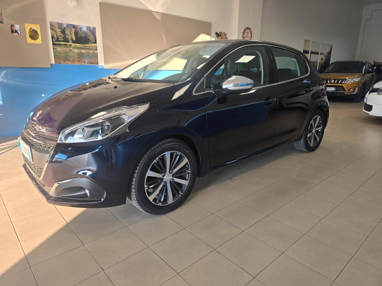 Peugeot 208 PureTech 82 5 porte Allure