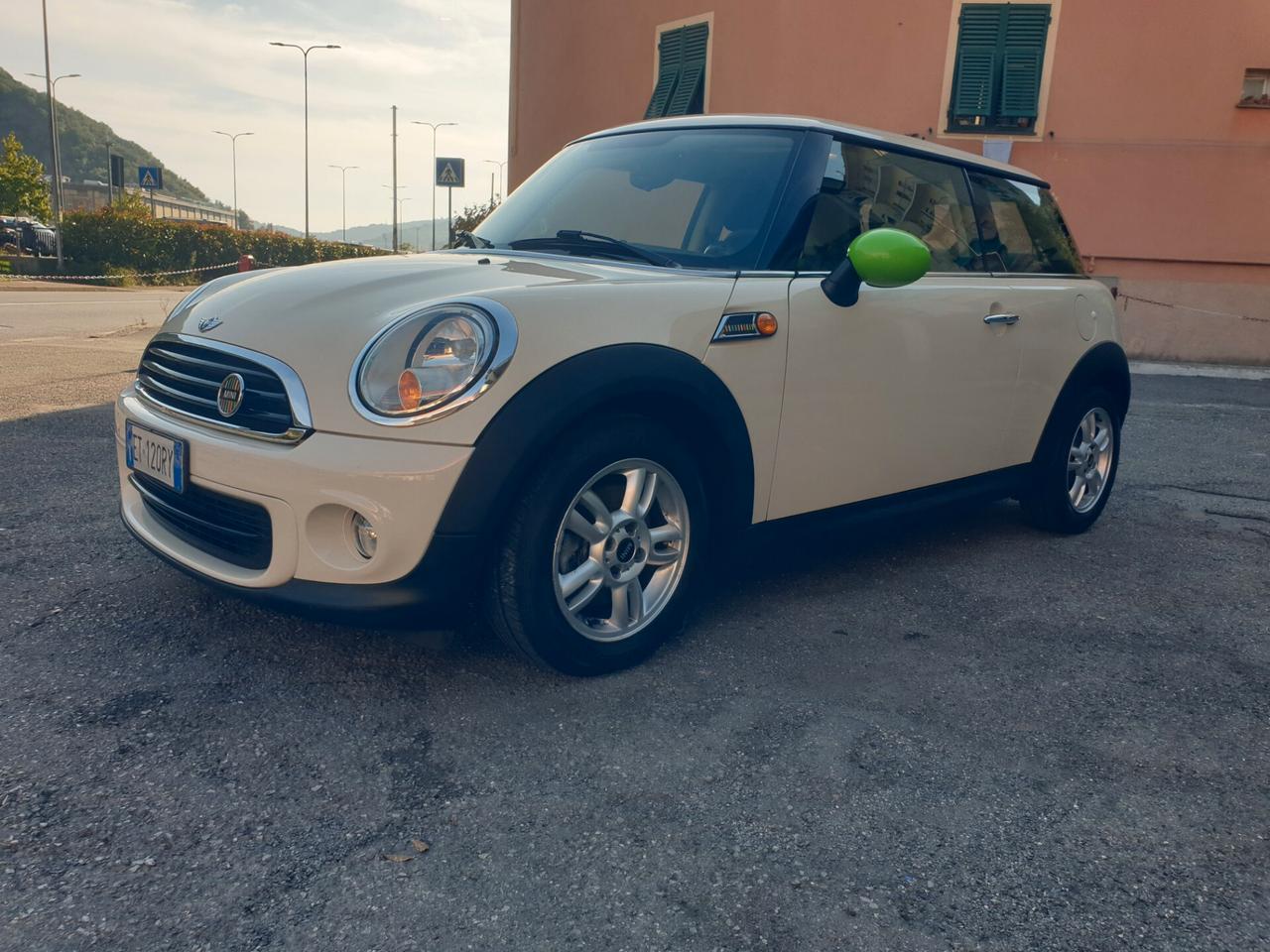 Mini 1.6 16V One (55kW)