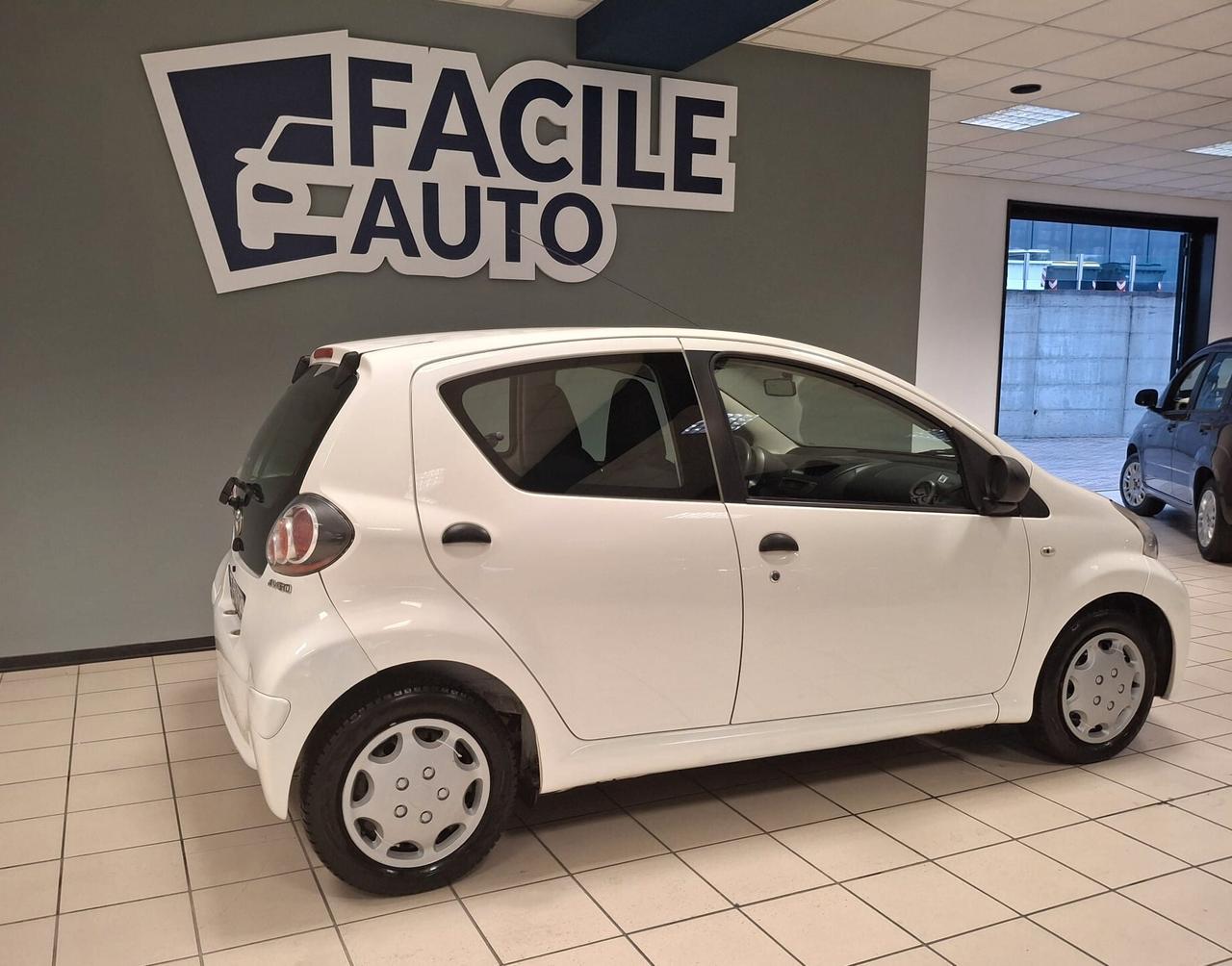 Toyota Aygo 1.0 12V VVT-i 5 porte Sol Connect