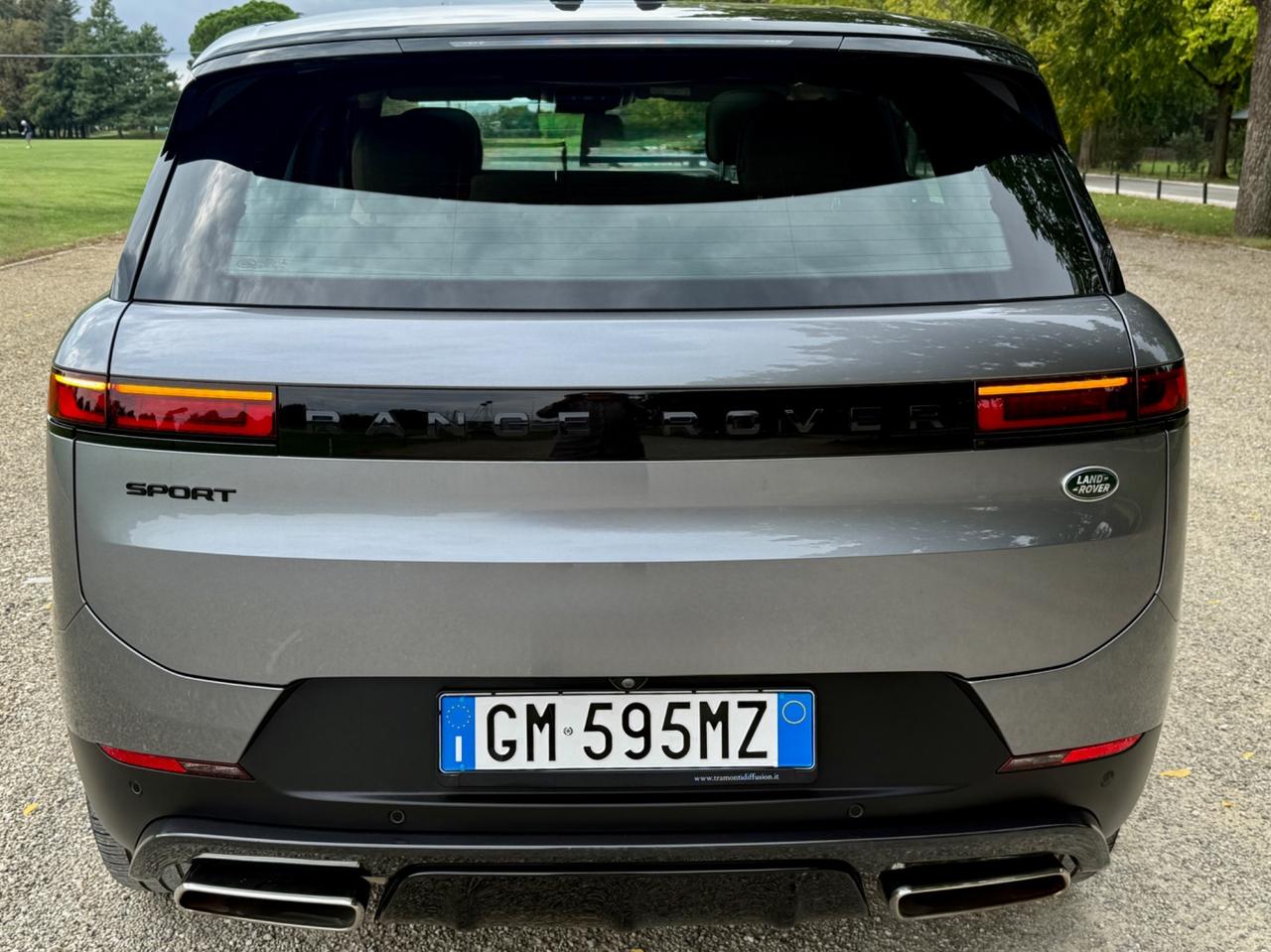 Land Rover Range Sport 3000 V6 PLUG IN-440 CV-TOP PREZZO EU