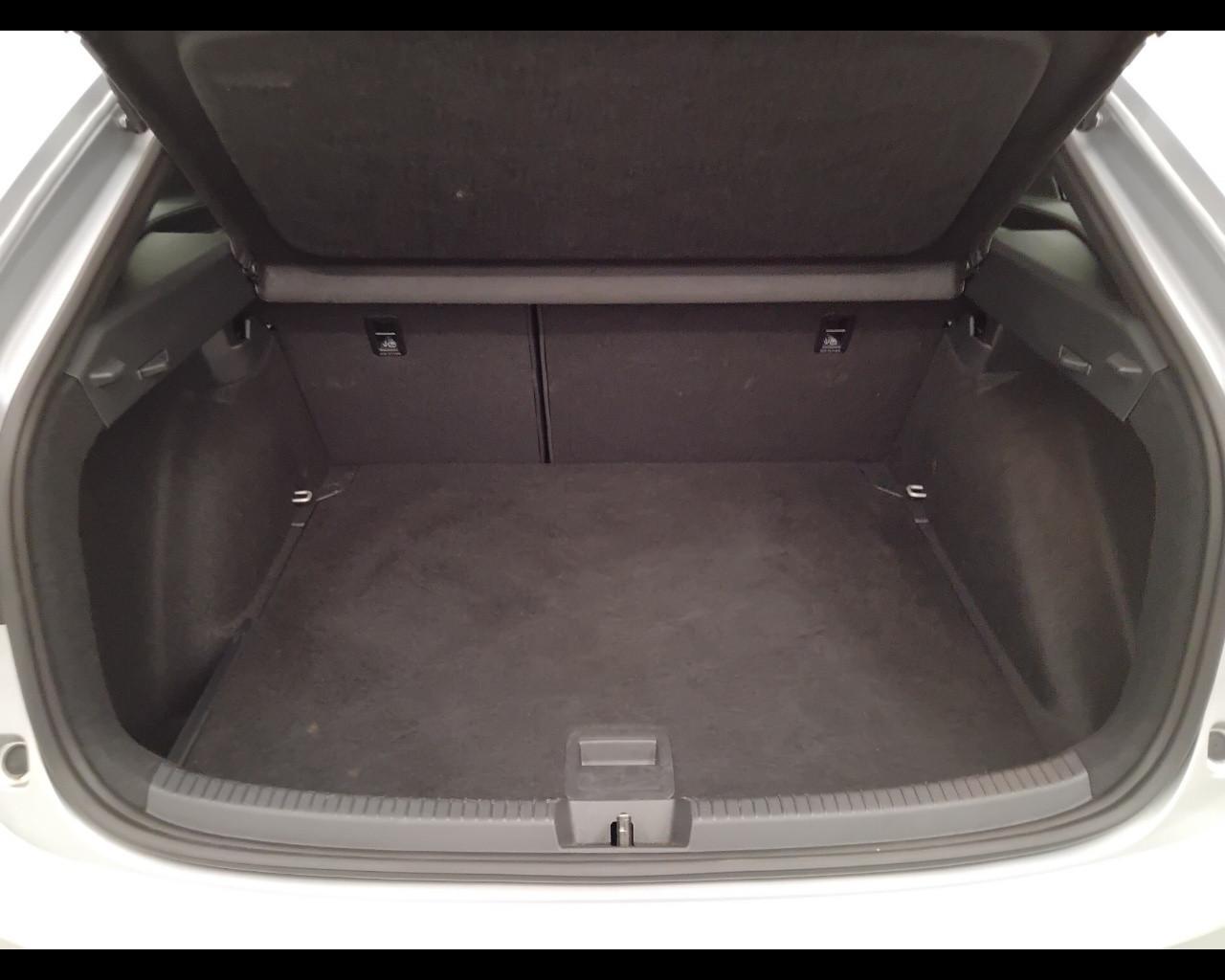 VOLKSWAGEN Taigo - Taigo 1.0 tsi R-Line 115cv