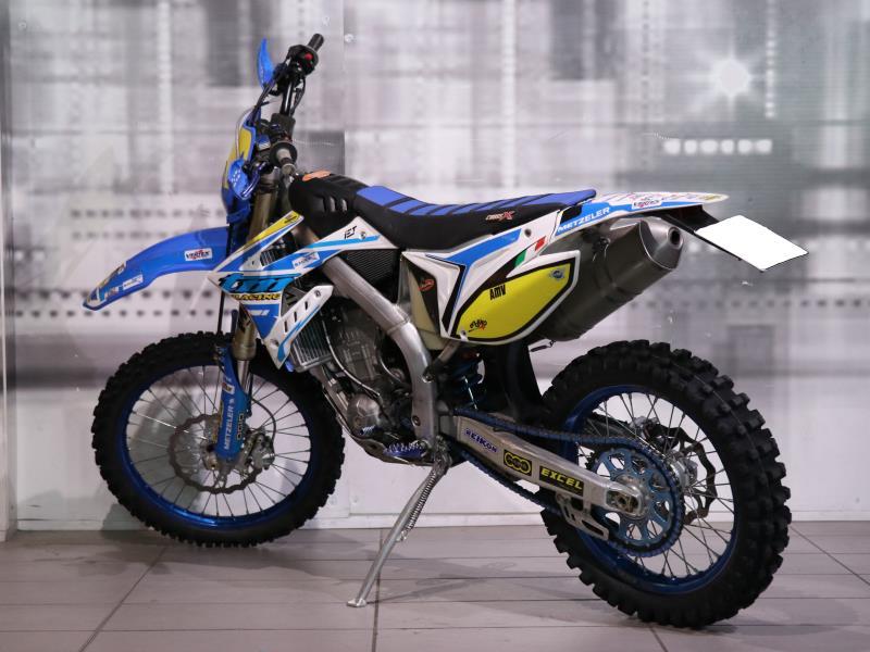 TM Moto EN 300