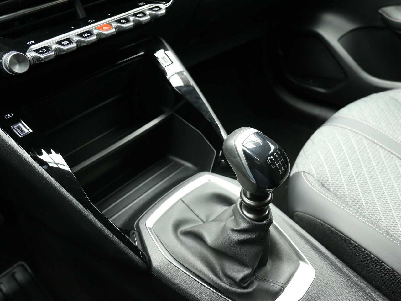 Peugeot 208 1.2 PureTech 100CV S&S 5p. Allur #9555