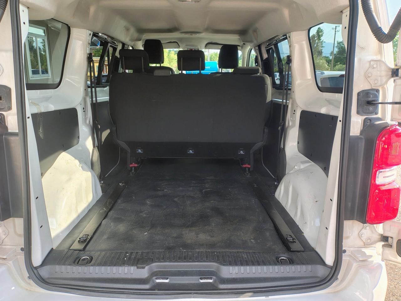 Peugeot Expert BlueHDi 140 S&S EAT8 PL-TN Combi Std.