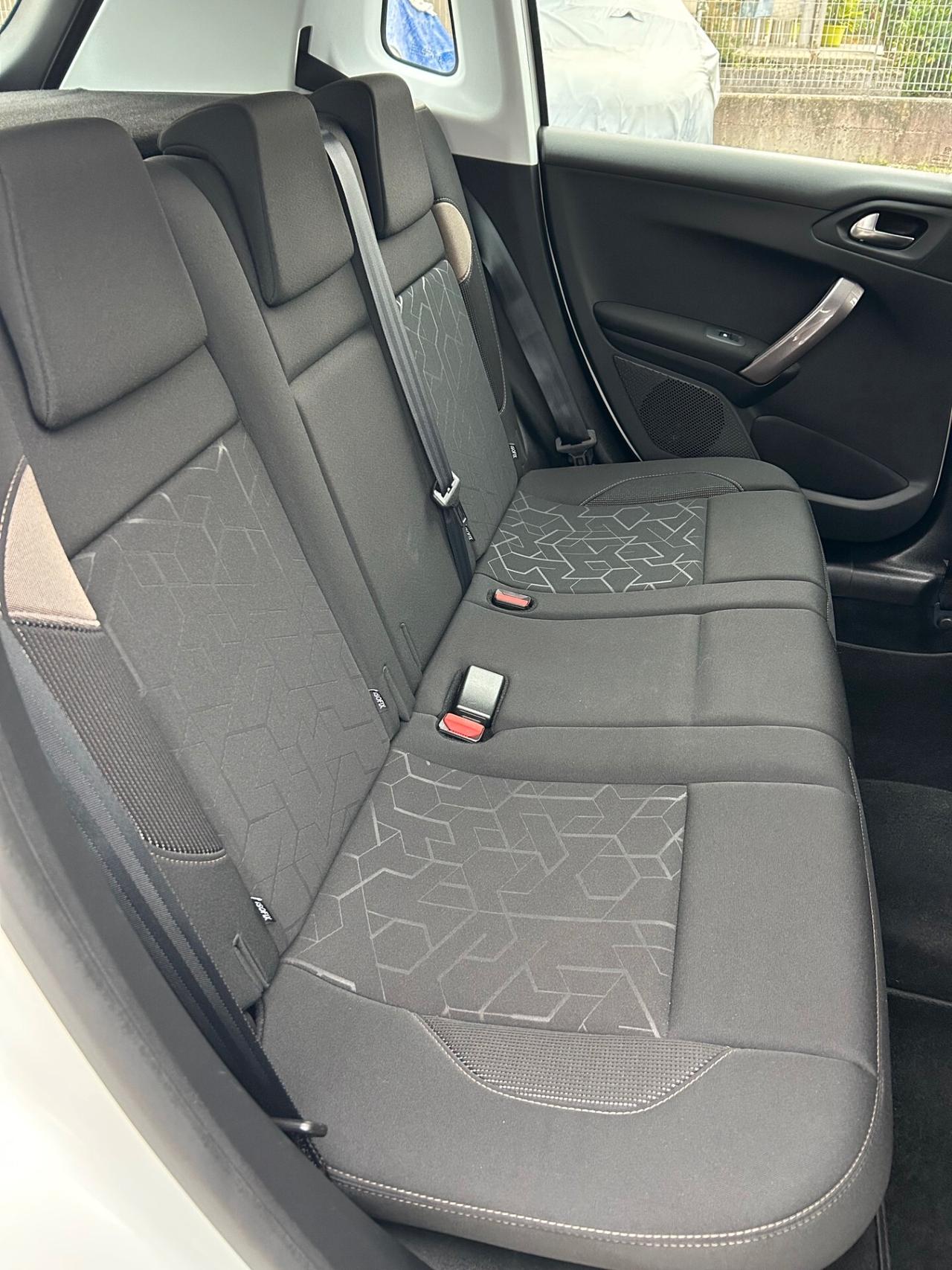 Peugeot 2008 1.6HDi 92 CV - UNIPROPRIETARIO-BELLISSIMA