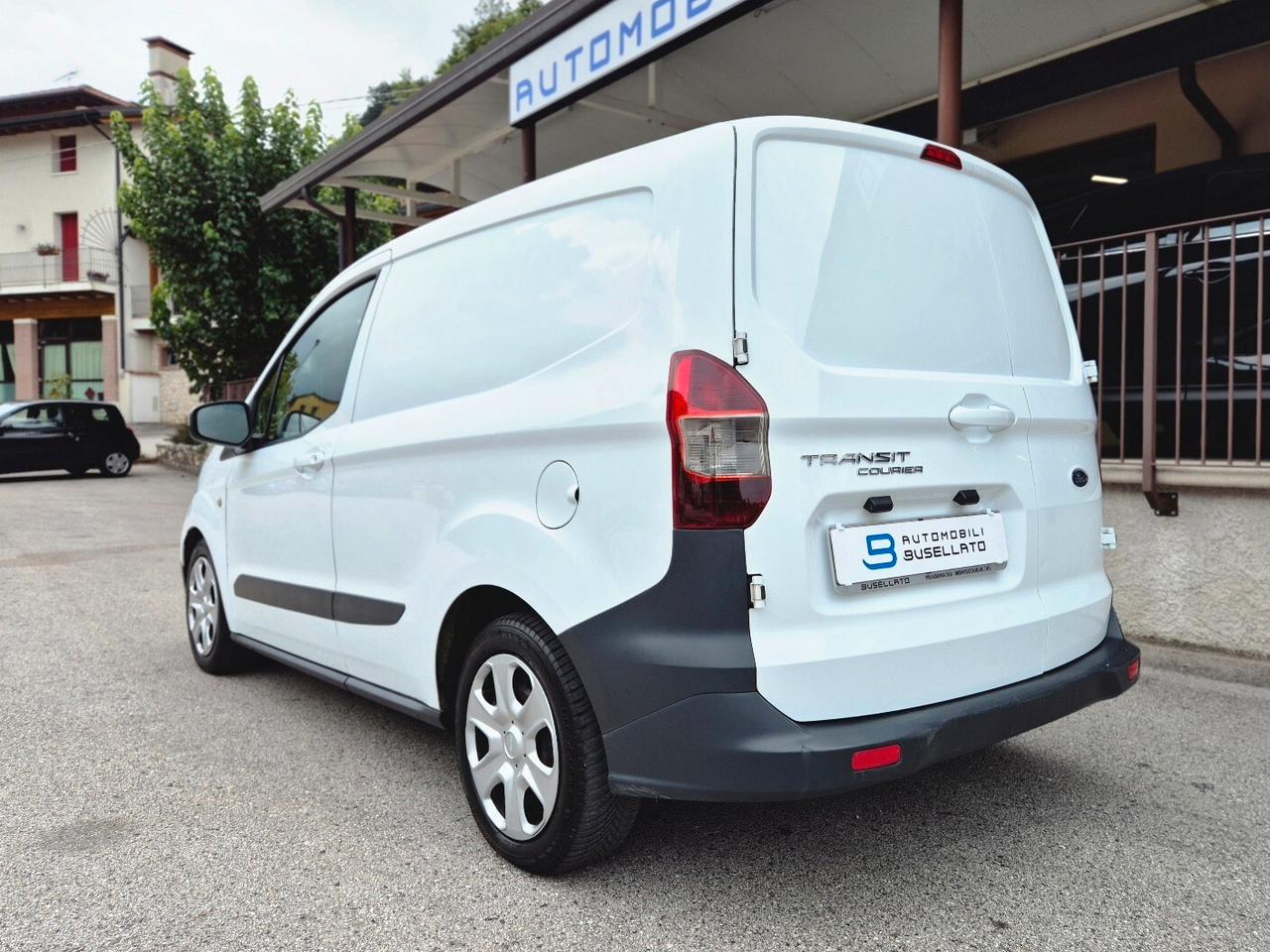 Ford Transit Courier 1.5 TDCi 75CV Van Entry