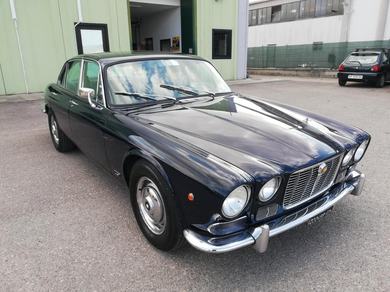 Jaguar XJ6 base