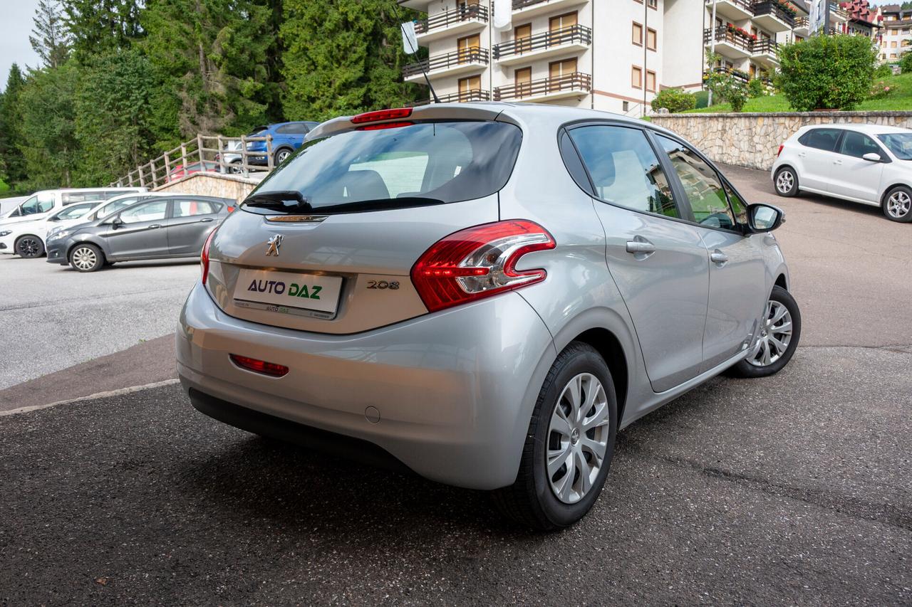 Peugeot 208 1.4 HDi 68 CV - NEOPATENTATI