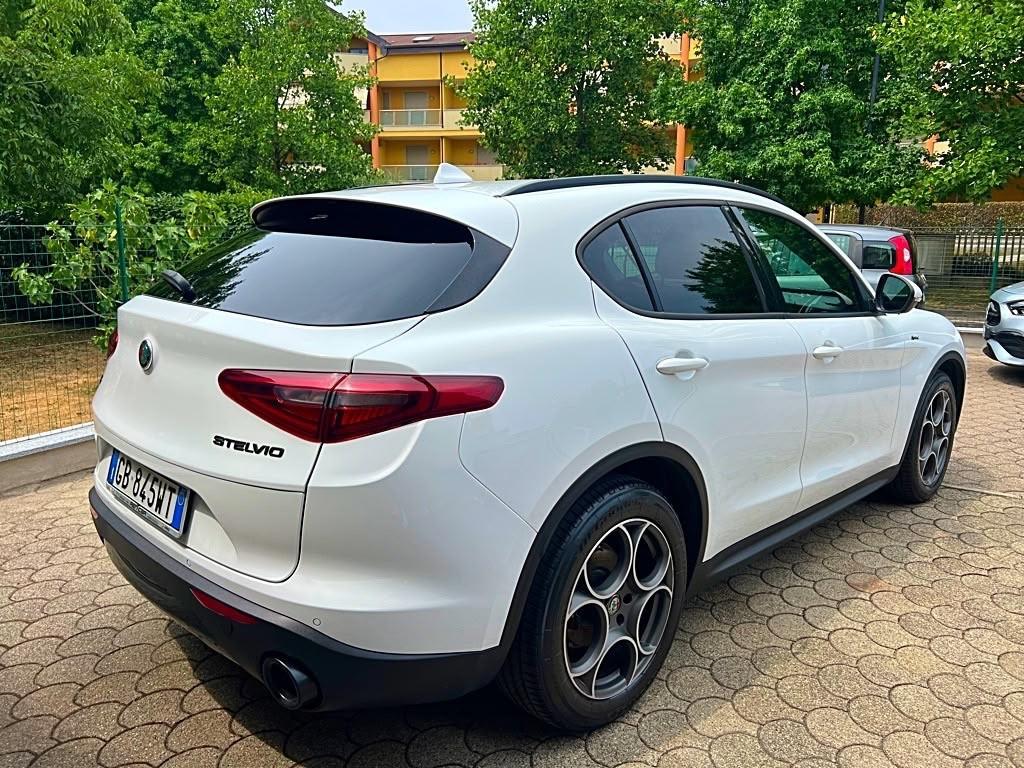 Alfa Romeo Stelvio 2.2 Turbodiesel 190 CV AT8 Q4 Ti