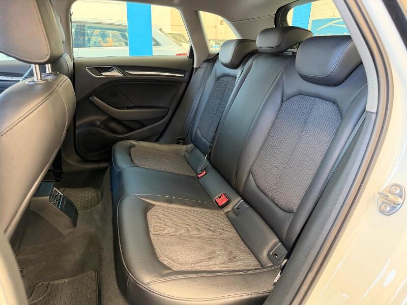 AUDI A3 3ª serie A3 SPB 1.6 TDI 116 CV S troni...