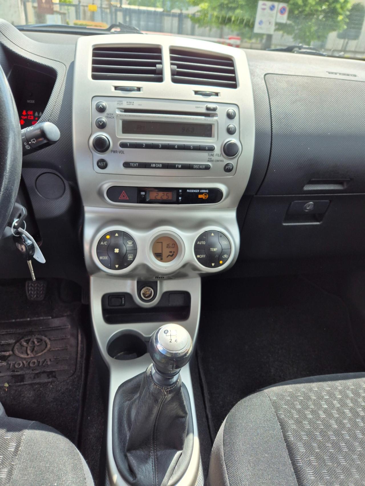 Toyota Urban Cruiser 1.4 D-4D AWD Sol