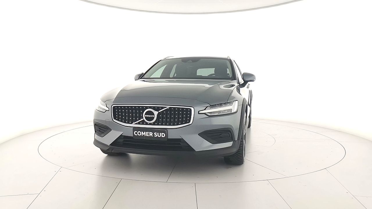 VOLVO TRUCKS V60 II 2019 Cross Country V60 Cross Country 2.0 d4 Business Plus awd geartro