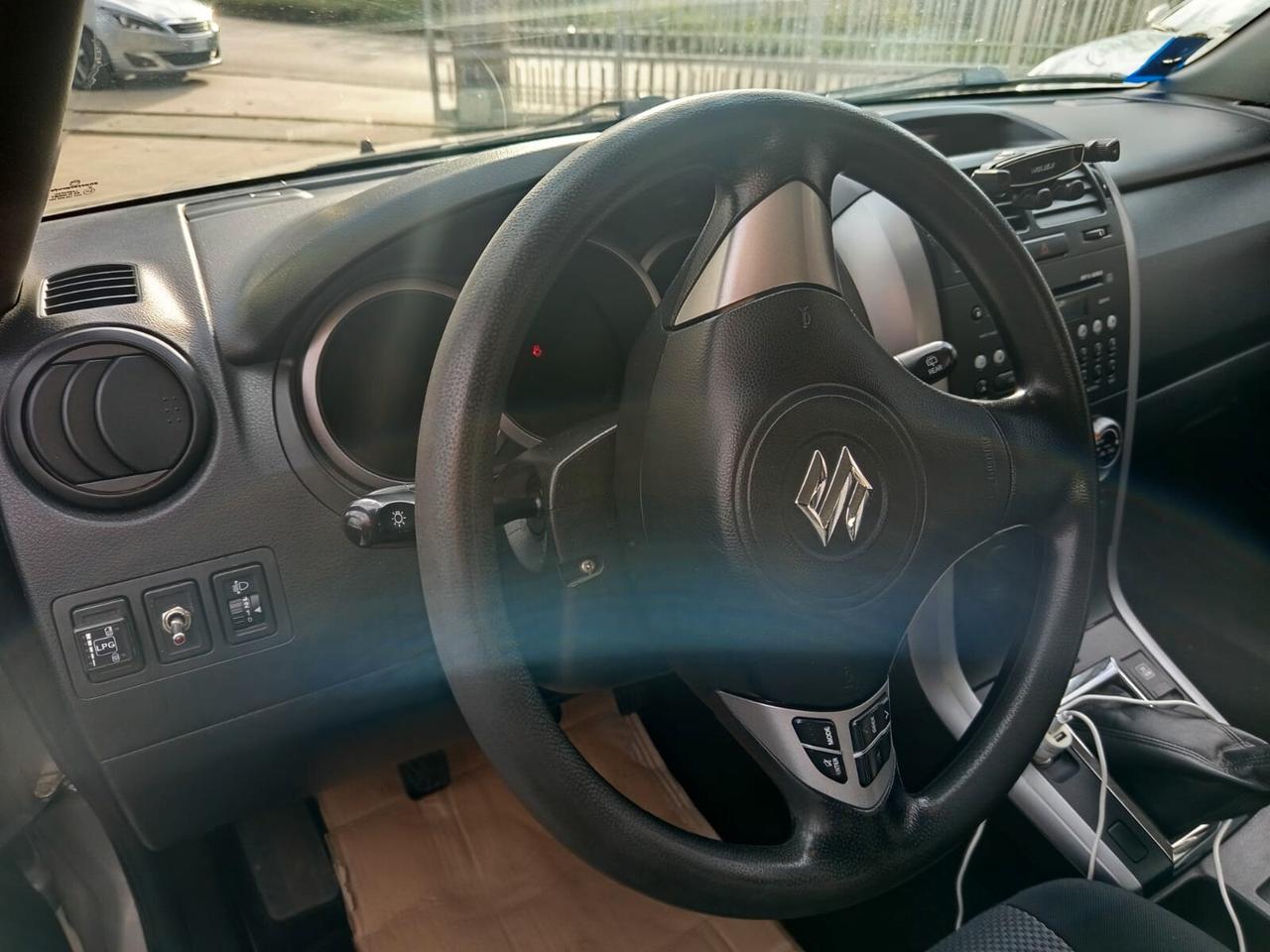 Suzuki Grand Vitara 1.6 16V 3 porte GPL 4x4