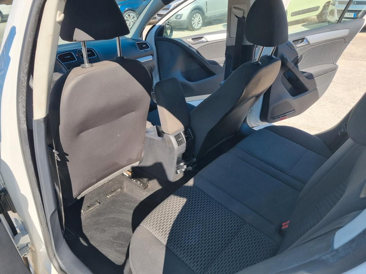 Volkswagen Golf 1.6 TDI DPF 5p. Highline