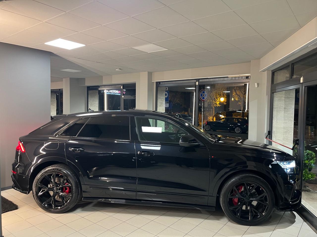 Audi Q8 45 TDI quattro S-Line Matrix/Tetto iva ESPOSTA!!