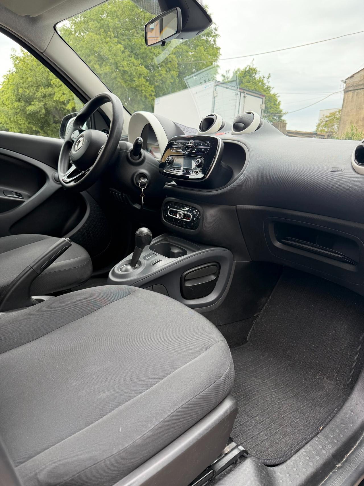 Smart ForFour 70 1.0 Youngster