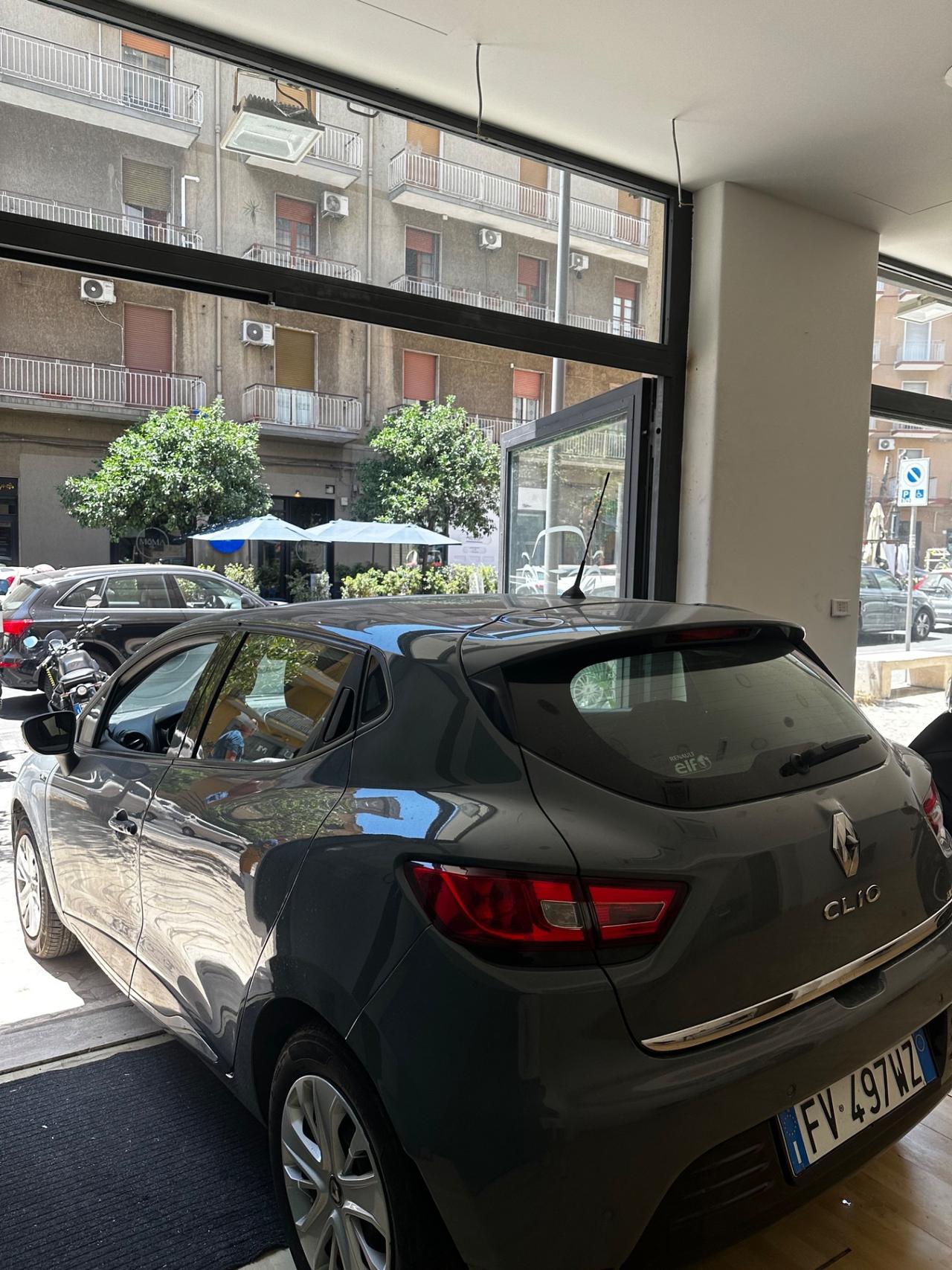 Renault Clio dCi 8V 75 CV 5 porte Moschino Life
