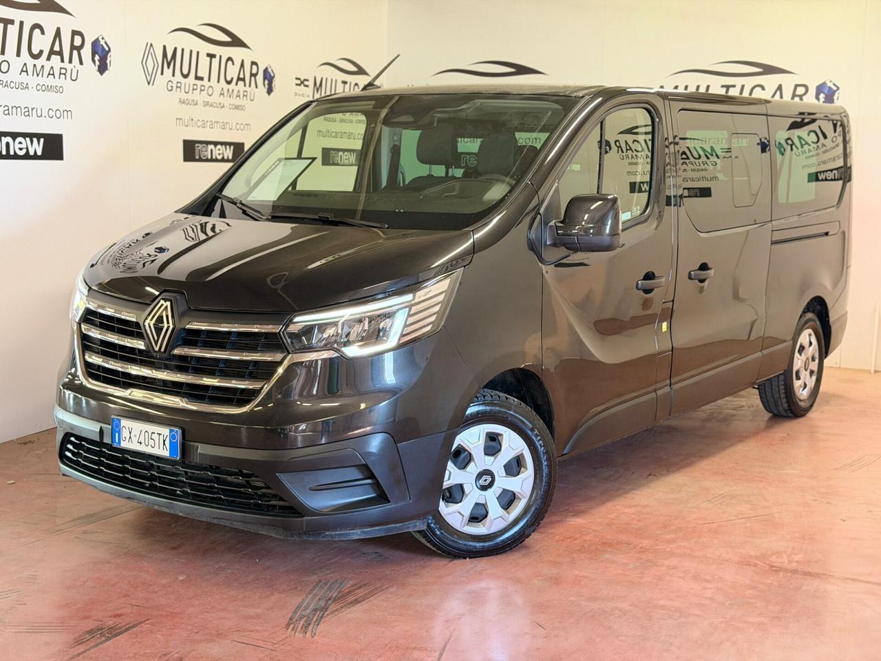Renault Trafic passenger 9 Posti L2