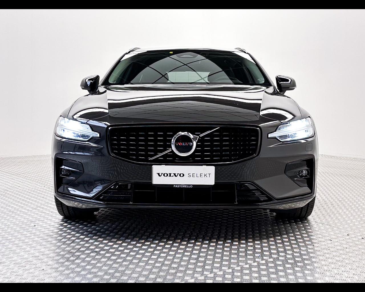 VOLVO N.V60 Plus Dark B4 AUT