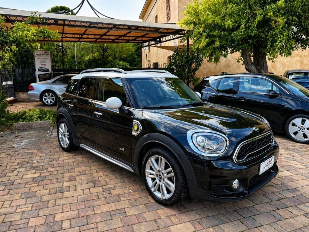 MINICountryman1.5CooperSEHypeCountrymanALL4Automat