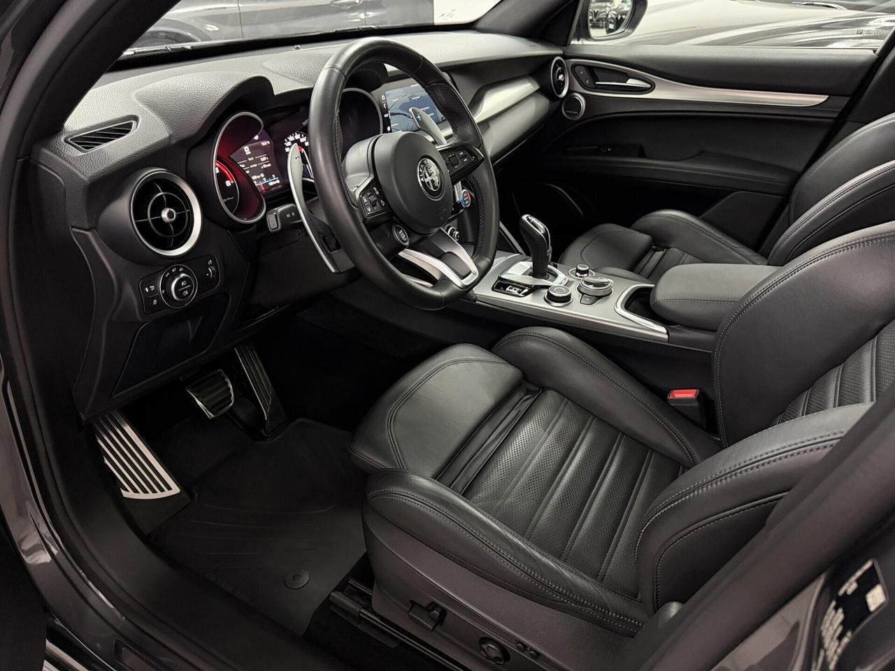 Alfa Romeo Stelvio 2.2 TD 210 CV VELOCE TETTO HARMAN KARDON Q4