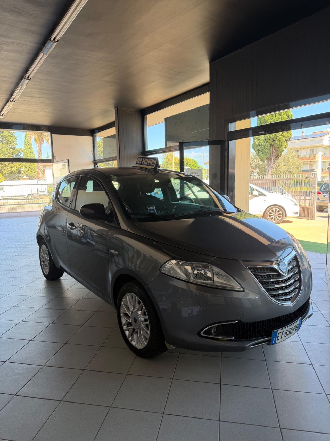 Lancia Ypsilon 1.3 MJT 16V 95 CV 5 porte S&S Gold