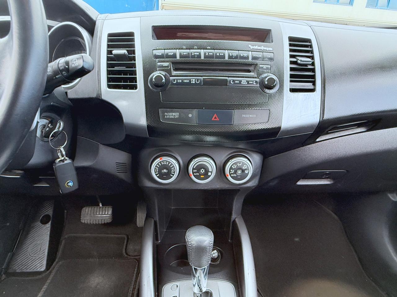 Mitsubishi Outlander 2.4 Benz/Gpl MIVEC Instyle 7 p.ti