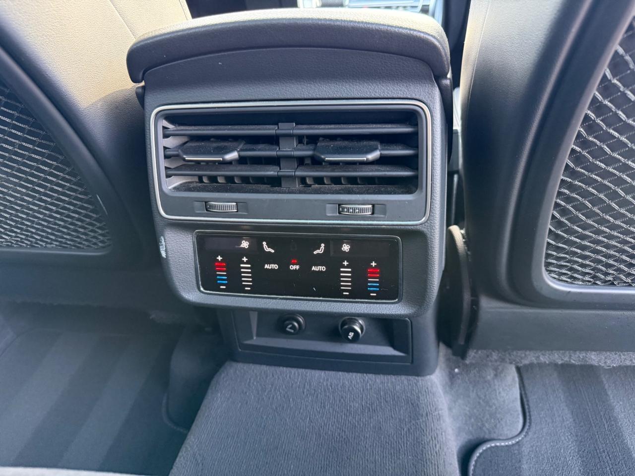 Audi Q7 50 TDI quattro tiptronic S-LINE Plus 7 POSTI