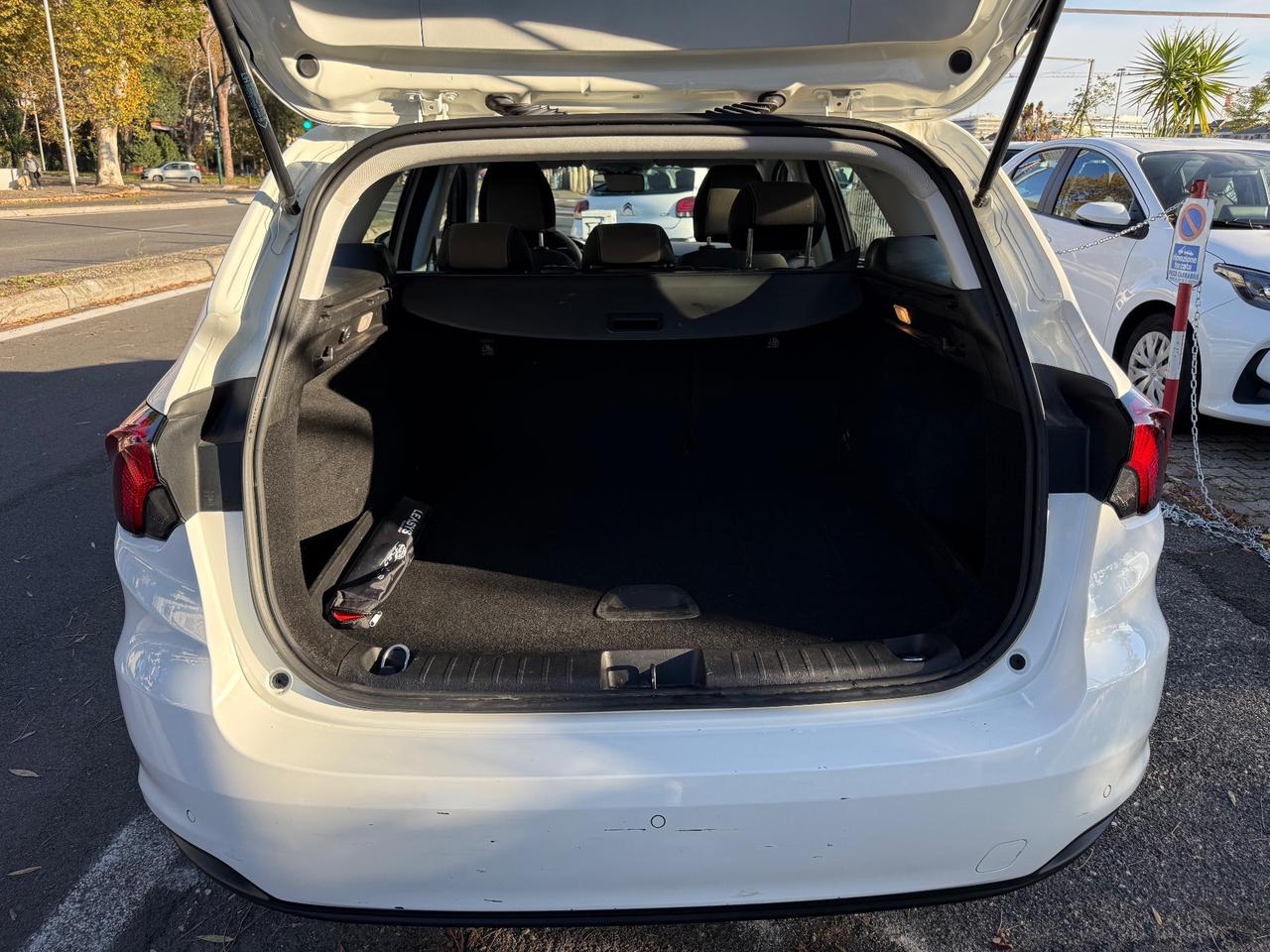 Fiat Tipo 1.6 Mjt S&S SW Lounge Navi Grande