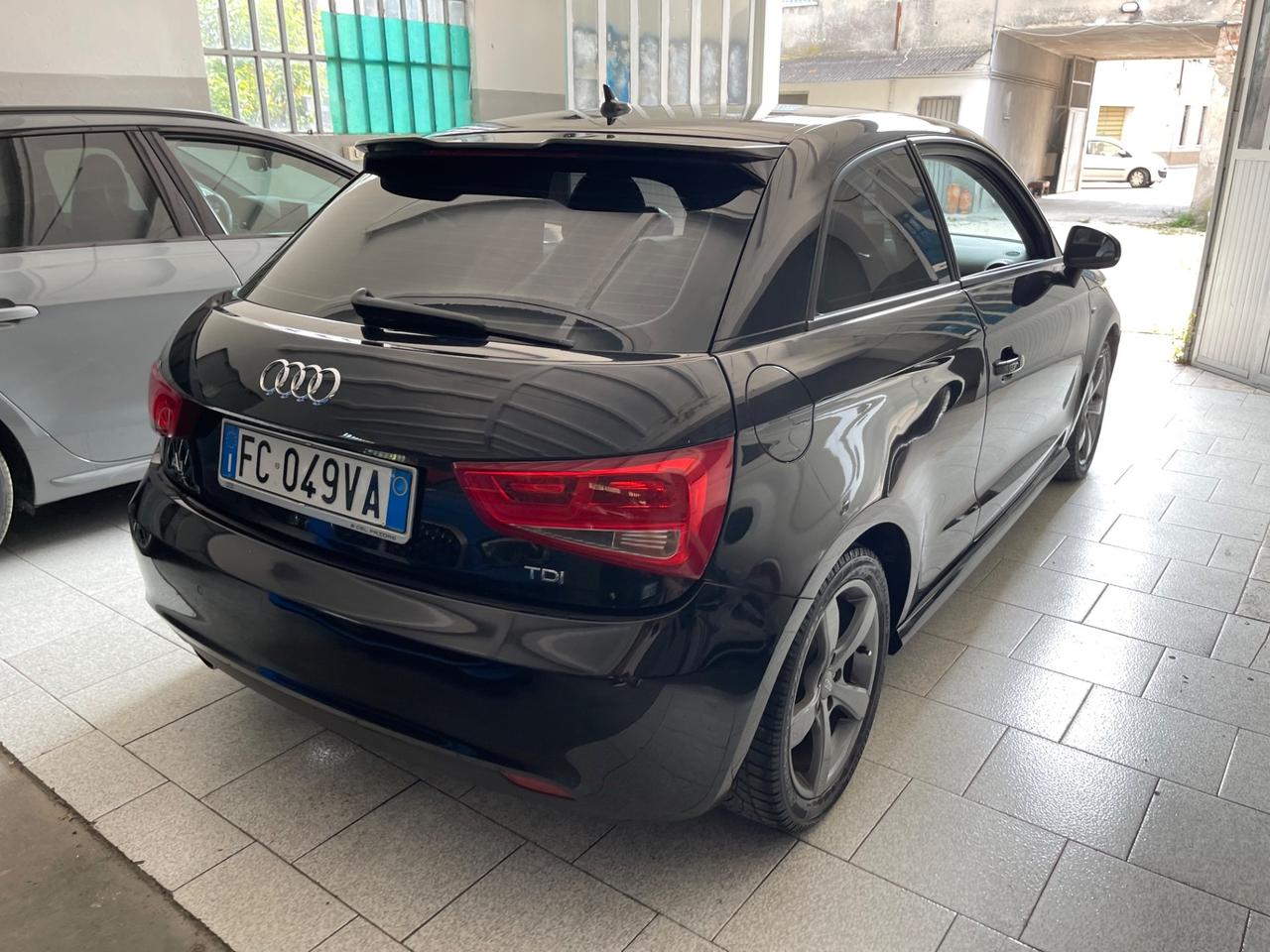 Audi A1-S1 1.6 TDI 105 CV Ambition