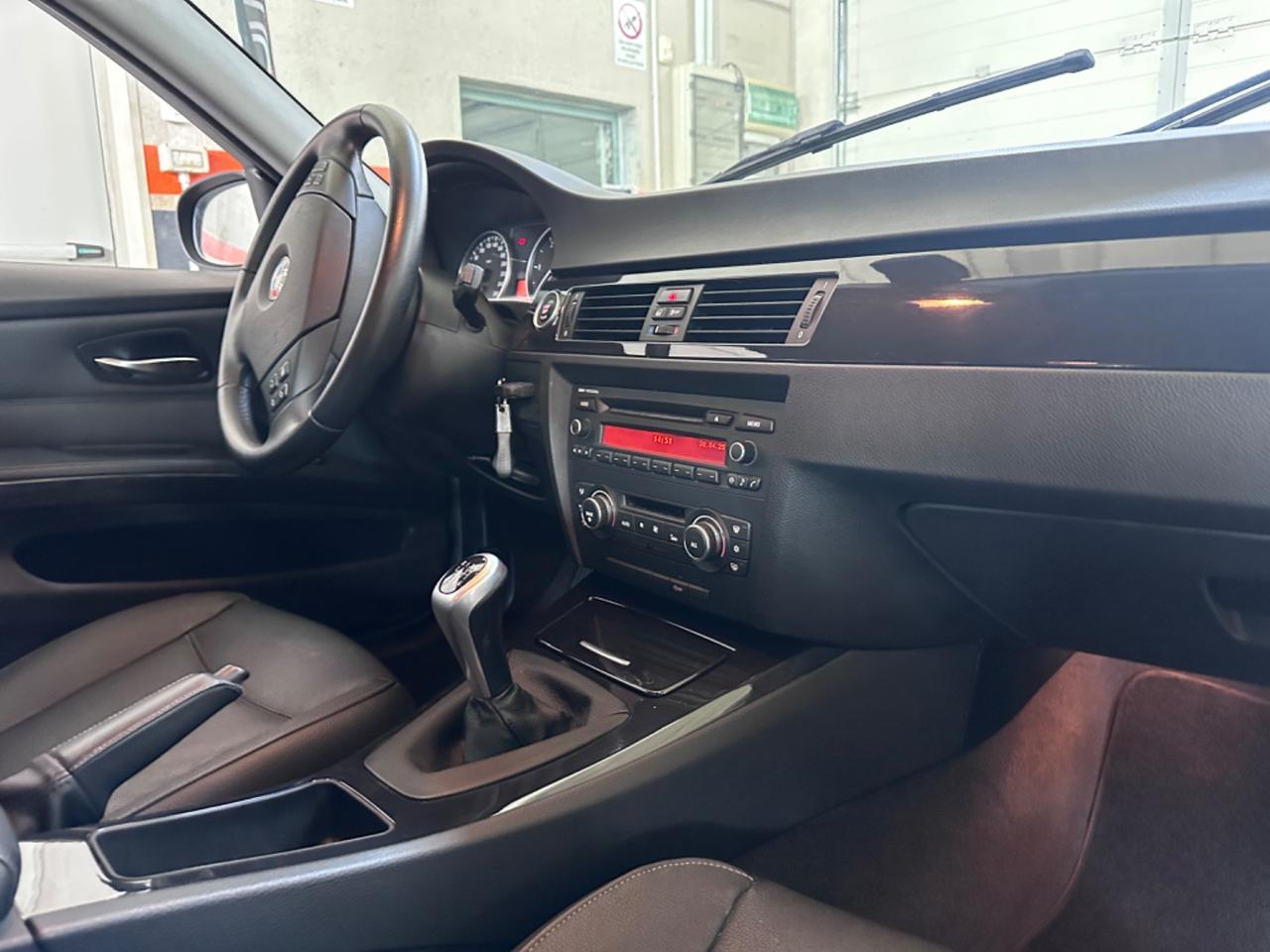 Bmw 318 318d 2.0 143CV cat Touring Futura