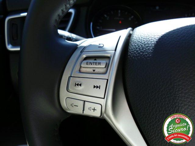 NISSAN Qashqai 1.5 dCi 2WD N-Connecta