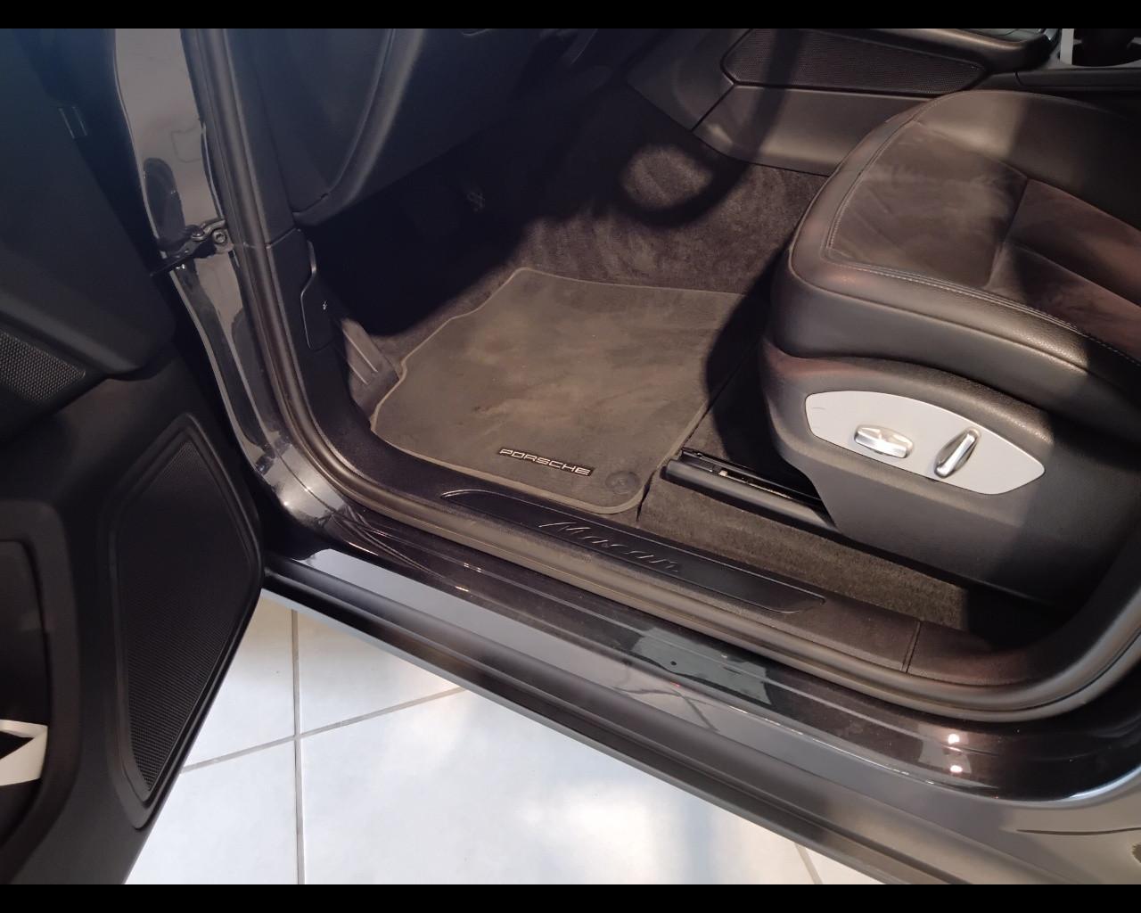 PORSCHE Macan I 2019 - Macan 2.0 245cv pdk