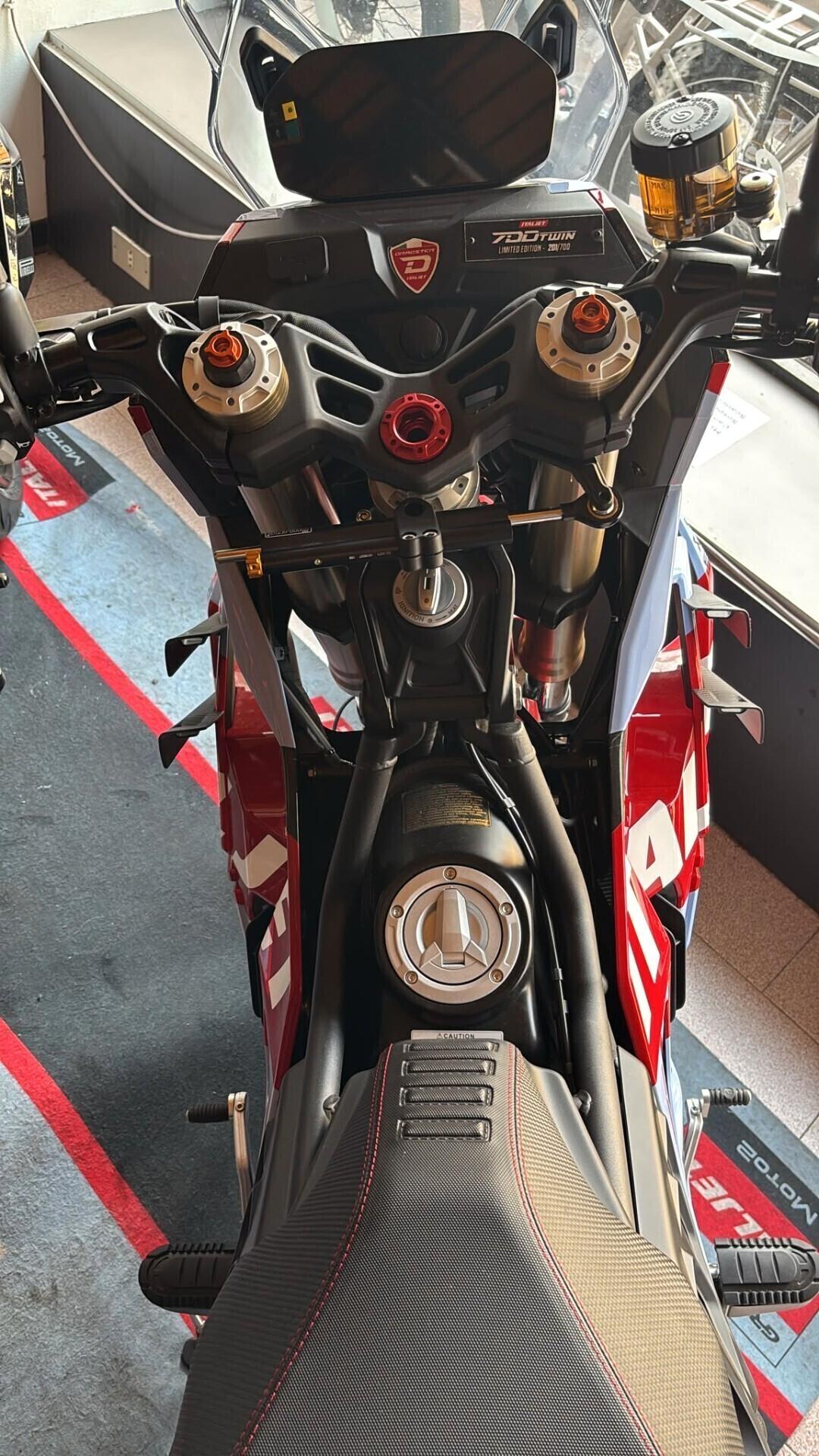 Italjet Dragster 700 Limited Edition "Gresini Racing"