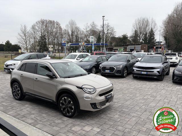 FIAT 600 Hybrid DCT MHEV La Prima ANCHE NEOPATENTATI