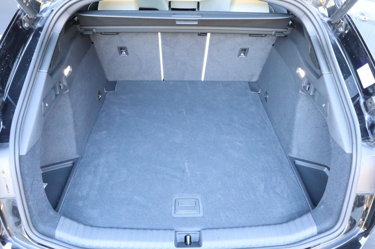 Audi A6 e-tron Avant Performance 367CV S-LINE MATRIX 360° 21"