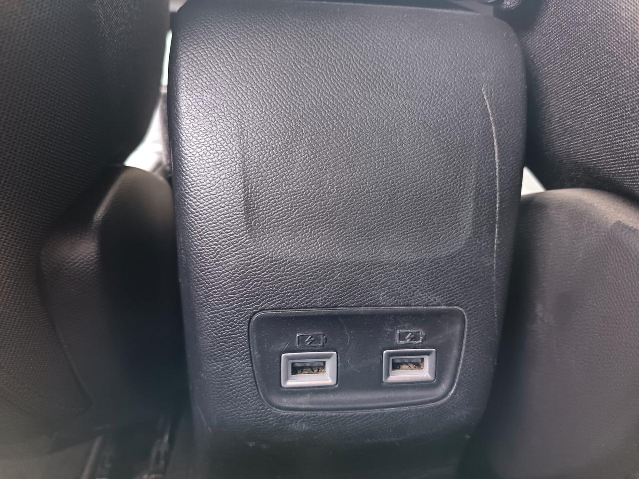Peugeot 2008 BlueHDi 130 S&S EAT8 Allure Pack