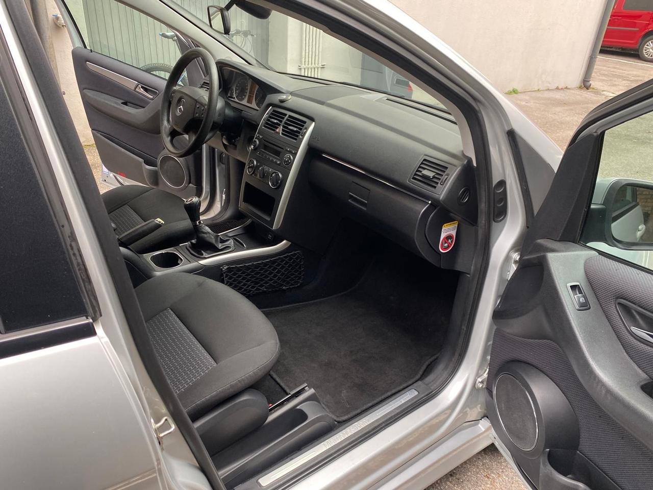 MERCEDES B 180 CDI PREMIUM CONDIZIONI DA VETRINA GUARDA