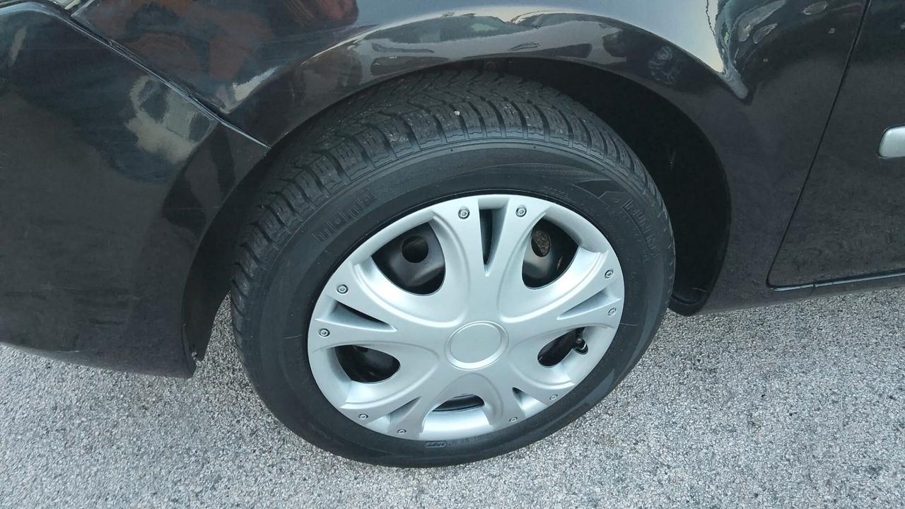 Renault Clio 1.2 benzina gpl di serie