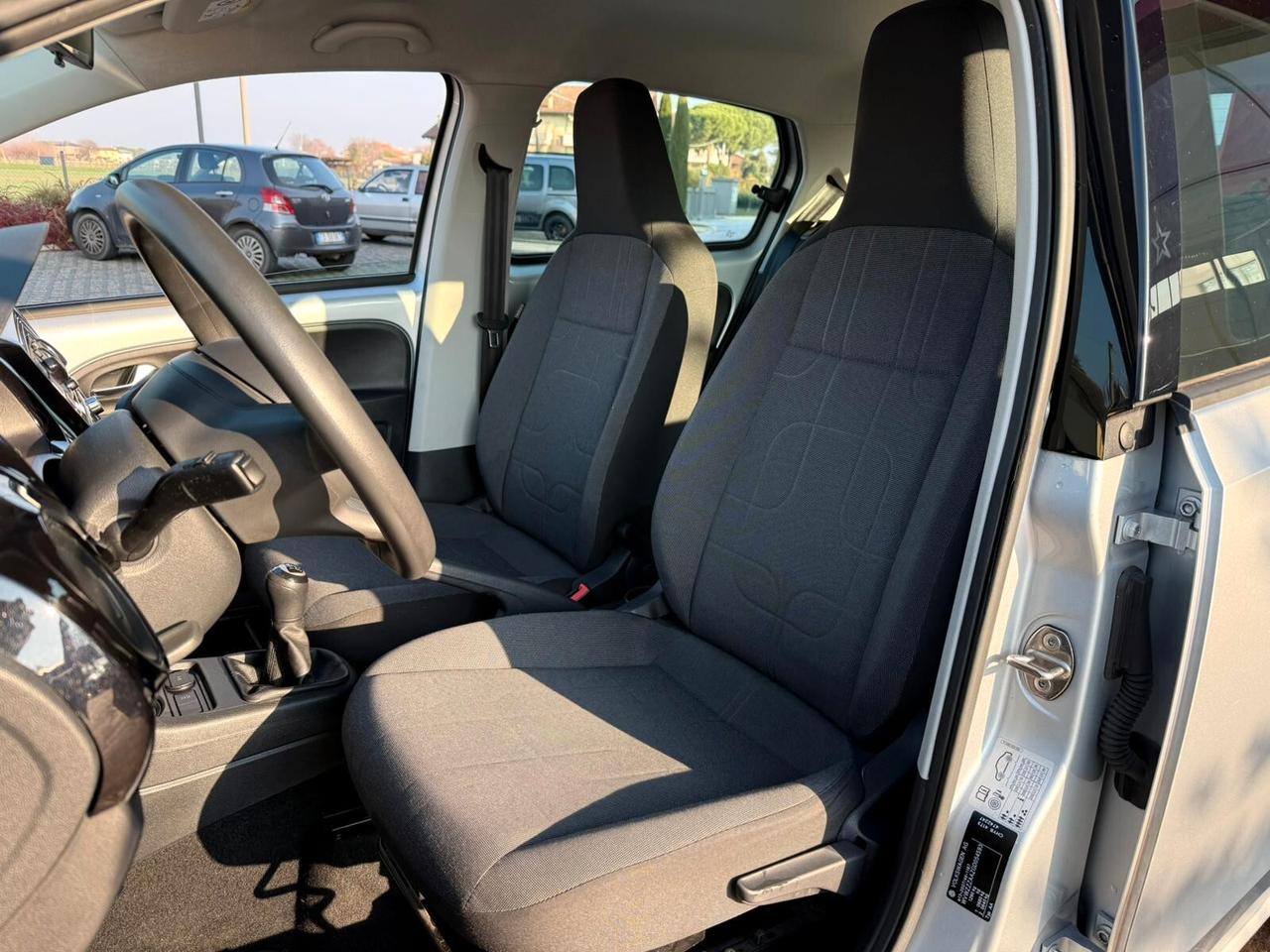 Volkswagen up! 1.0 75 cv