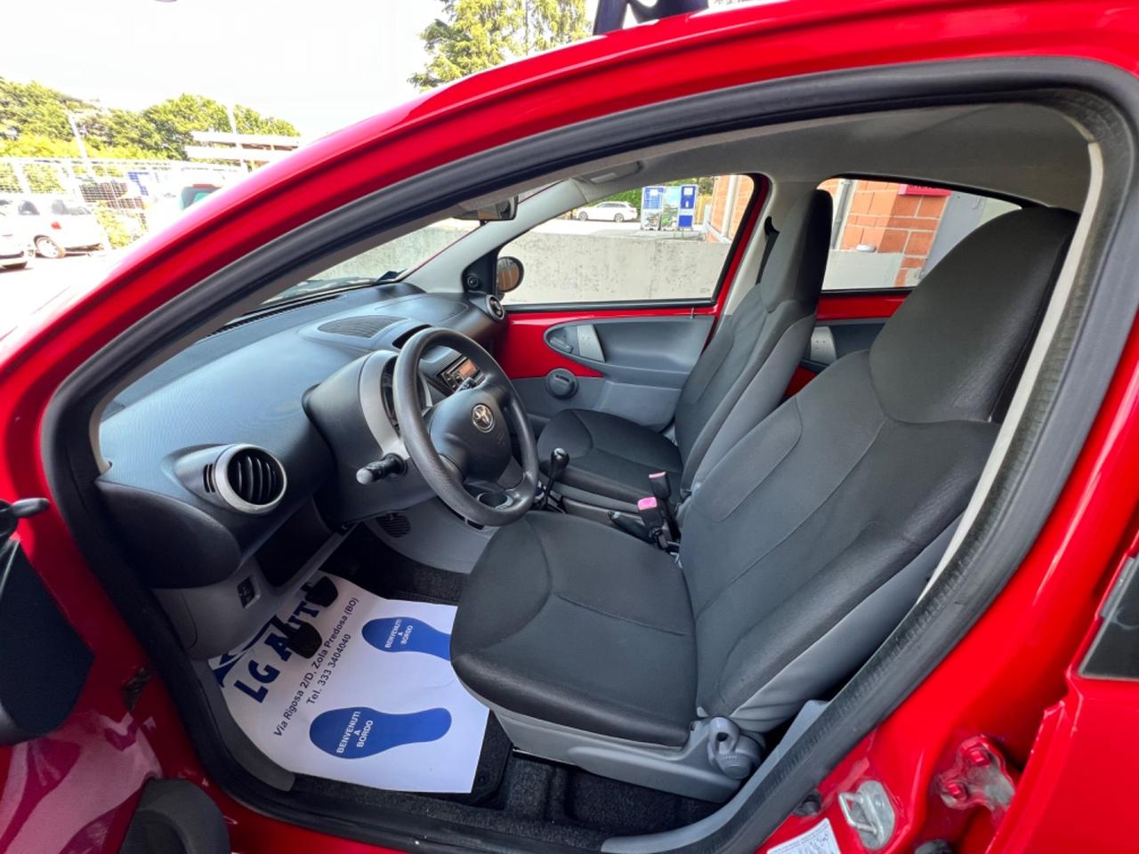 Toyota Aygo 1.0 12V VVT-i 5 porte Sol