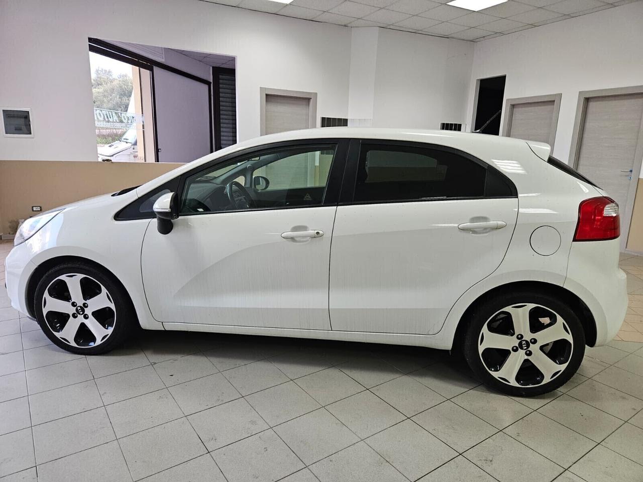 Kia Rio 1.4 CRDi 5p. Cool