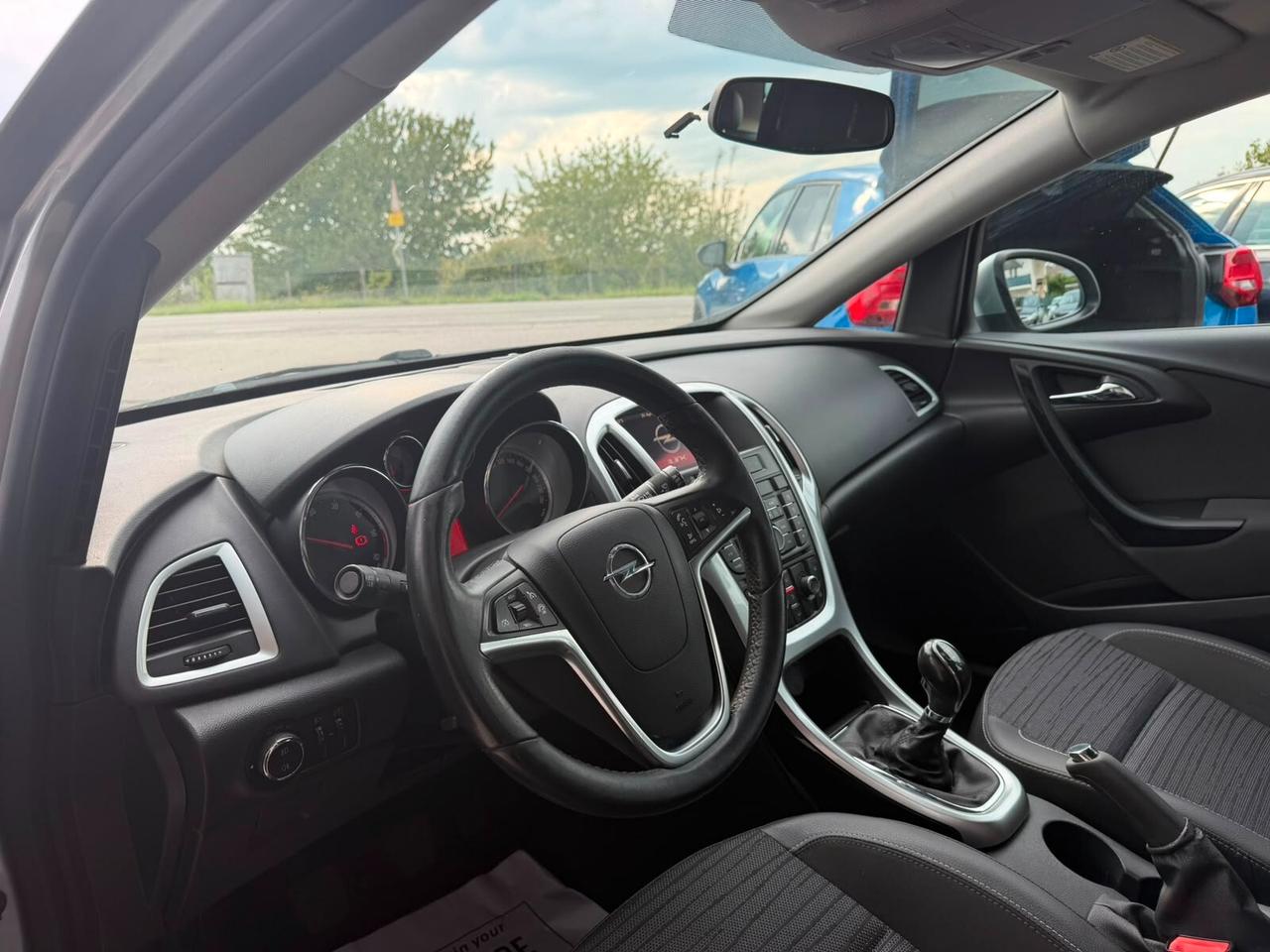 Opel Astra 1.6 Diesel Neopatentati