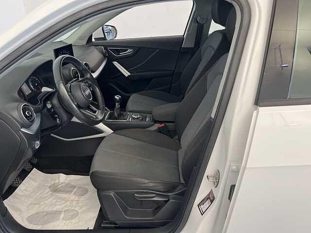 Audi Q2 30 TDI Business Design