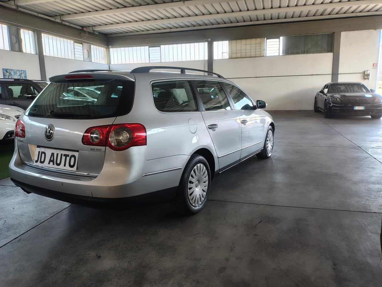 Volkswagen Passat 2.0 TDI DPF Var. Comfortline