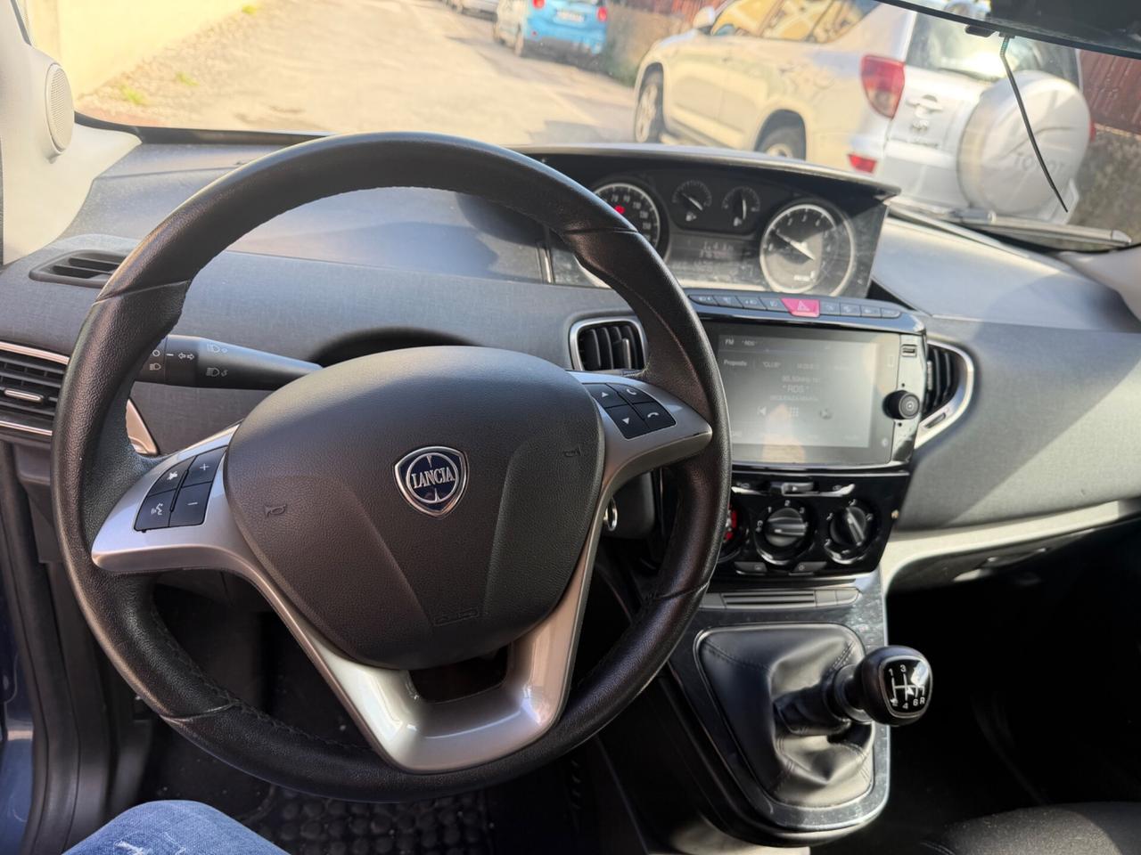 Lancia Ypsilon 1.0 FireFly 5 porte S&S Hybrid Alberta Ferretti