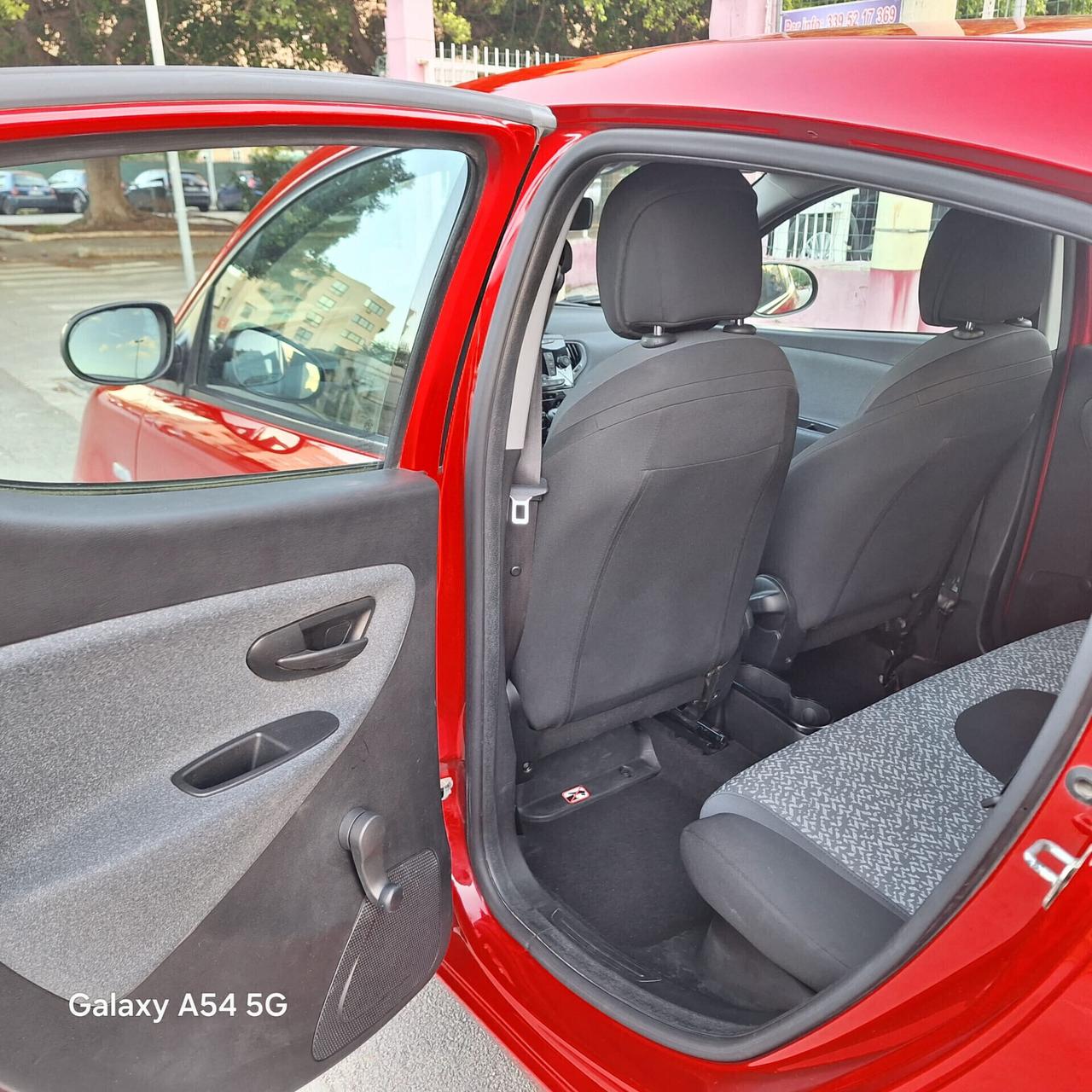 Lancia Ypsilon 1.0 FireFly 5 porte S&S Hybrid Silver