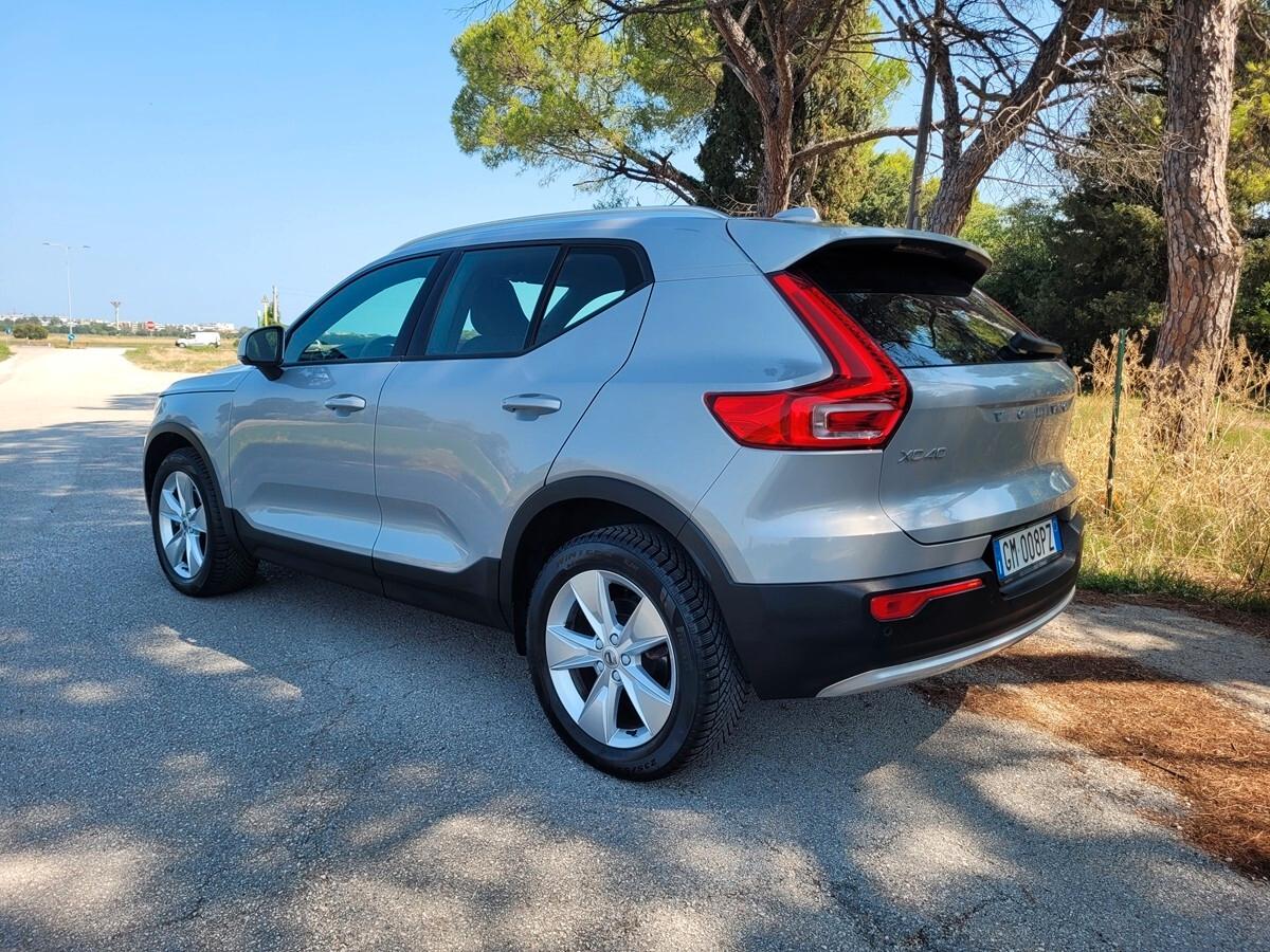Volvo XC40 B3 automatico Core